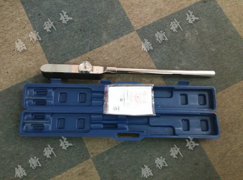 表盤式扭矩扳手圖片